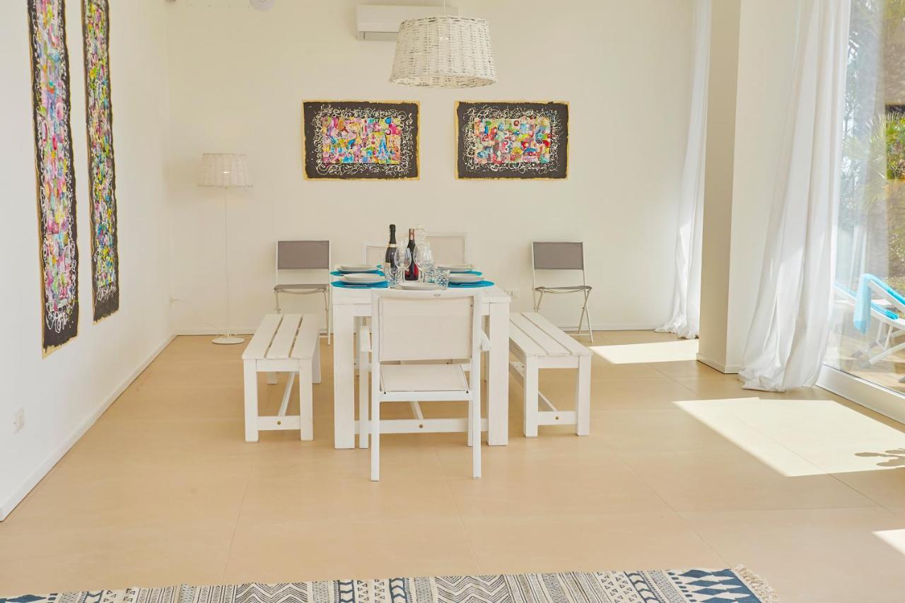 Vila Casa Sugli Scogli Fontane Bianche Exteriér fotografie