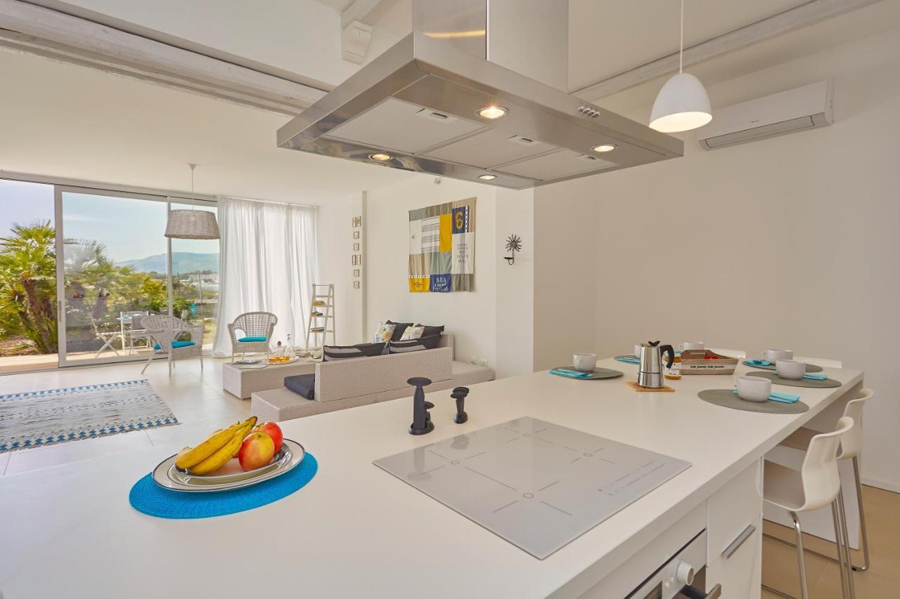 Vila Casa Sugli Scogli Fontane Bianche Exteriér fotografie