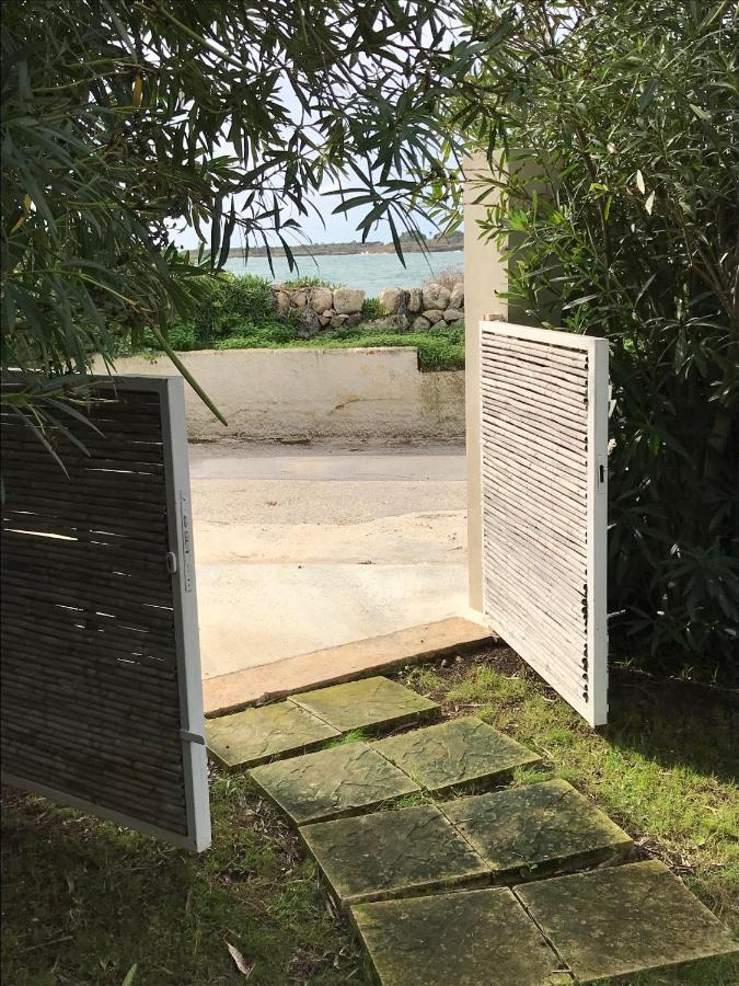 Vila Casa Sugli Scogli Fontane Bianche Exteriér fotografie